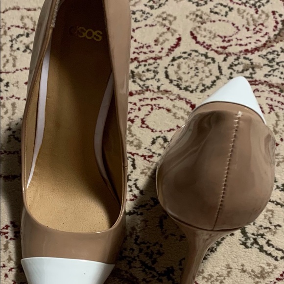 Heels - Picture 2 of 6